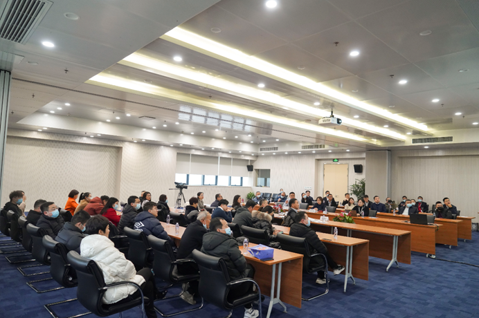 “陜西基金業協會聯合中原證券走進上市公司—藍曉科技”2.png