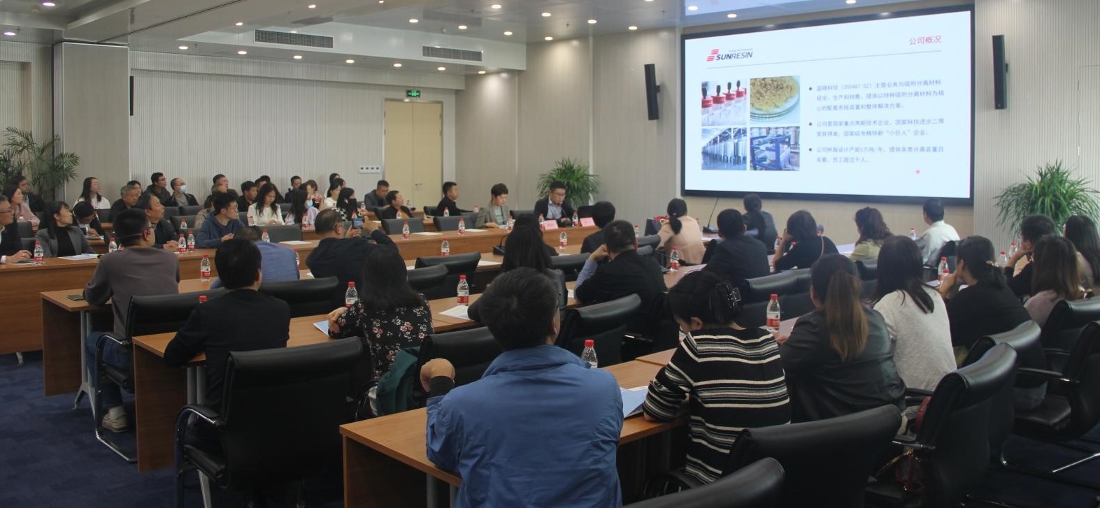 以互學(xué)拓思路 以交流促發(fā)展